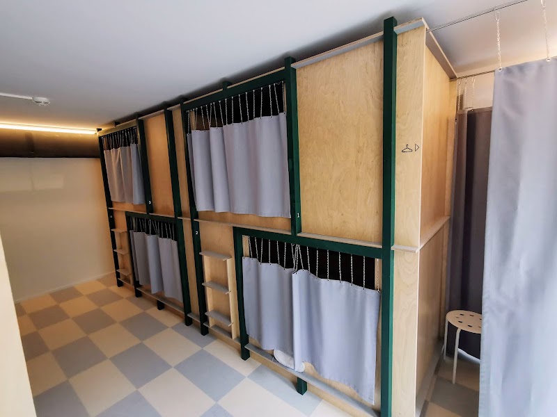 Green Marmot Capsule Hotel Zürich - Green Marmot Capsule Hotel Zürich Schifflände 26, 8001 Zürich, Switzerland