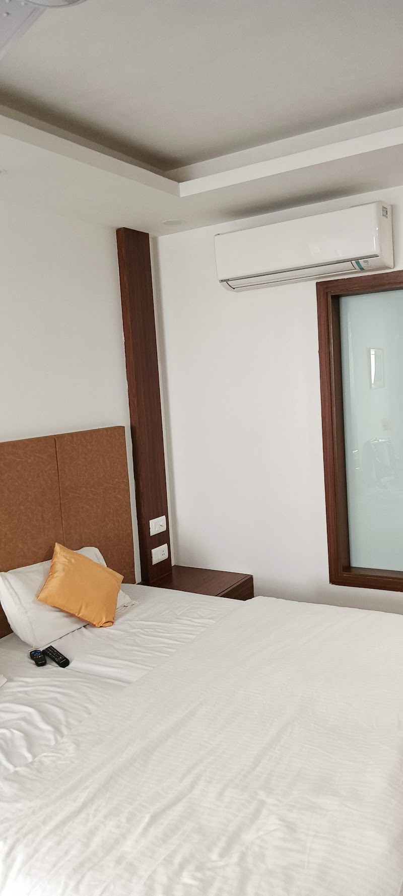 Windsor Castle Premier - Windsor Castle Premier 130, Akashneem Marg, Mushedpur, DLF Phase 2, Sector 25, Gurugram, Haryana 122002, India