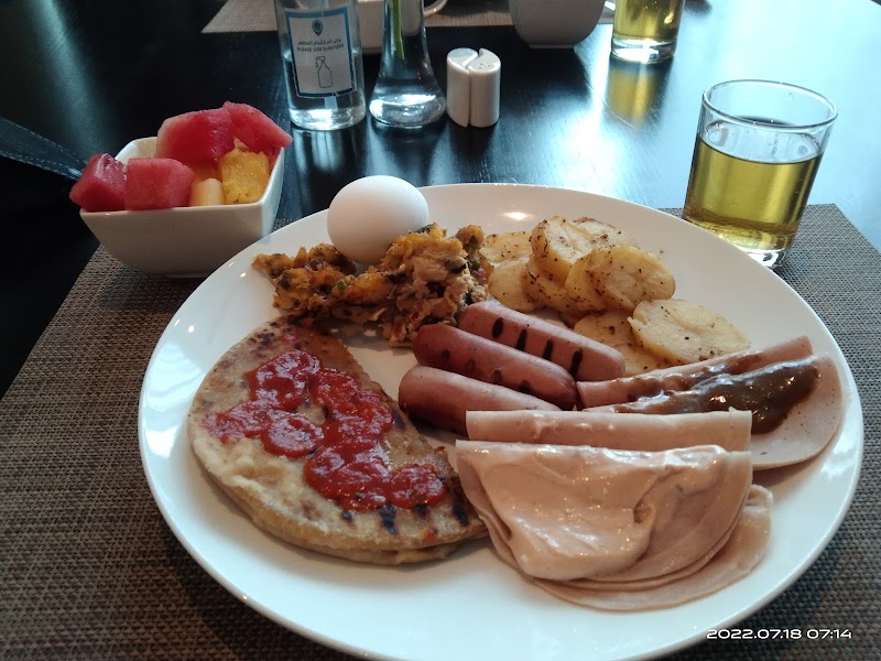 All Day Dining Restaurant - All Day Dining Restaurant The Canvas Hotel Dubai — MGallery Hotel Collection - الرفاعة - دبي - United Arab Emirates