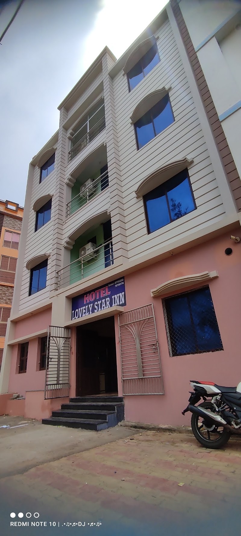 Hotel Lovely star Inn - Hotel Lovely star Inn, C-5, Baliapanda Rd, near lucky india, near Sagar vihar, Baliapanda Housing Board Colony, Puri, Odisha 752001, India