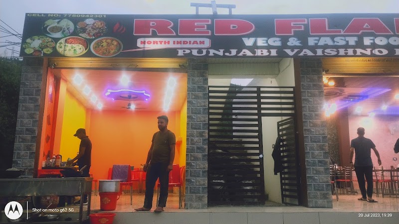 Red Flames Banihal - Red Flames Banihal, F53R+2P5, NH 44, Banihal, 182146