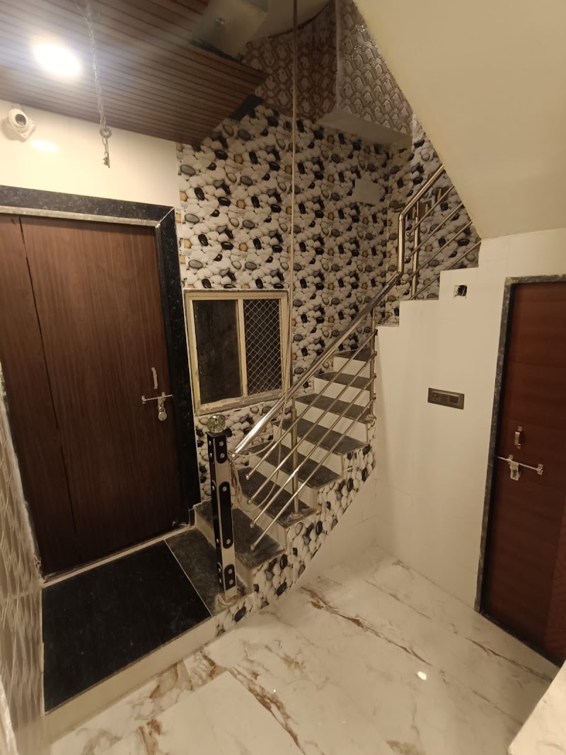 HOTEL IN UJJAIN - HOTEL IN UJJAIN 86 Hotel in ujjain vivekanand colony ujjain, near railway station platform no 8., 1.5 Km to mahakal entrance. Hotel in ujjain, Hotel in ujjain, Sindhi Colony, Ujjain, Madhya Pradesh 456010, India