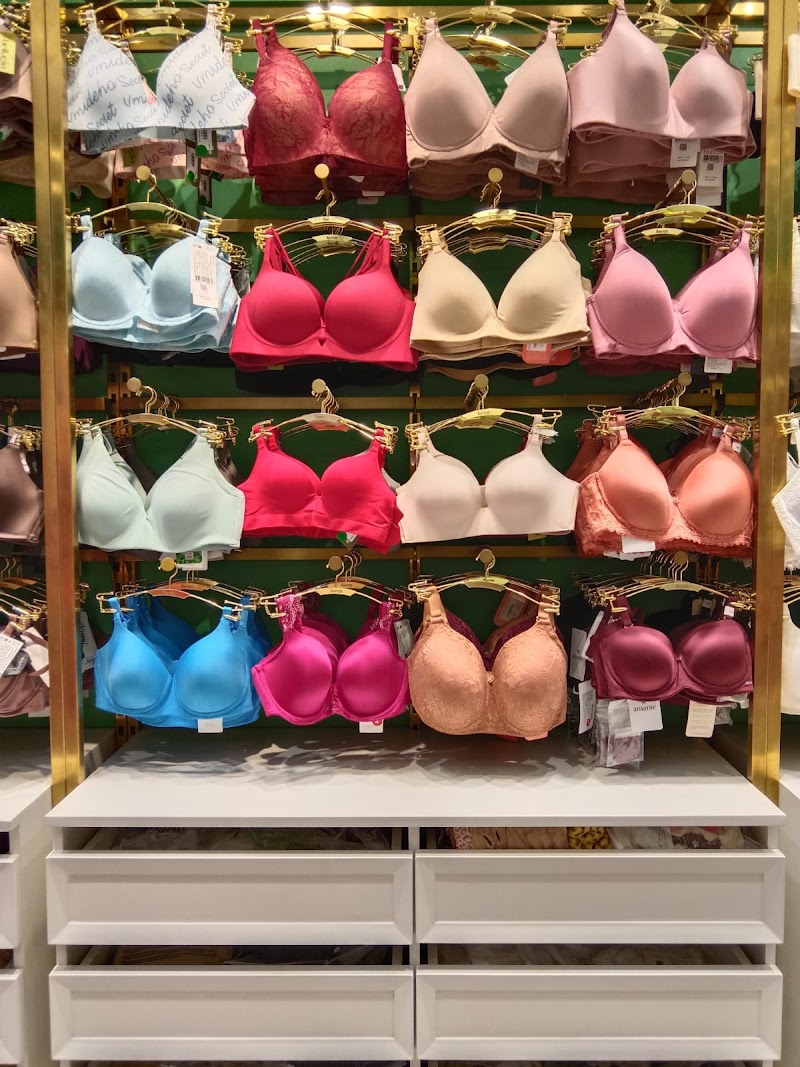 Savvyy@MGF Metropolitan - Savvyy@MGF Metropolitan FF-15, MGF Metropolitan Mall, Mehrauli-Gurgaon Rd, DLF Phase 2, Sector 25, Gurugram, Haryana 122009, India