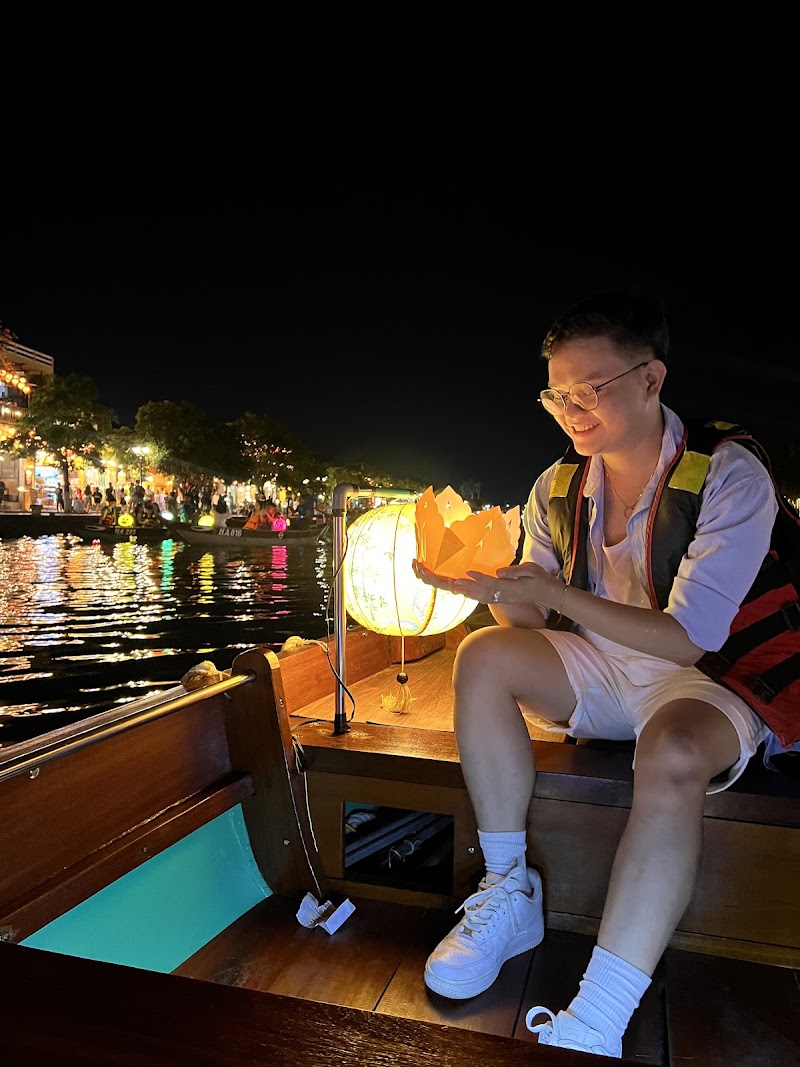 Hoi An lantern boat ride - Hoi An lantern boat ride, V8GH+F27, Old Town, Hoi An, Da Nang, Vietnam