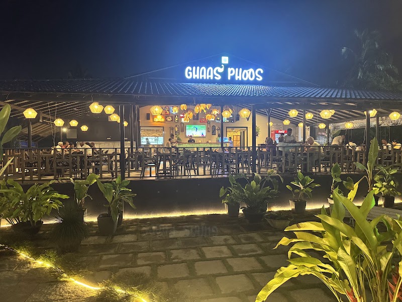 Ghaas Phoos - Veg Kitchen & Bar - Ghaas Phoos - Veg Kitchen & Bar O'Palmar, Vasavaddo, Benaulim Beach Rd, Benaulim, Goa 403716, India