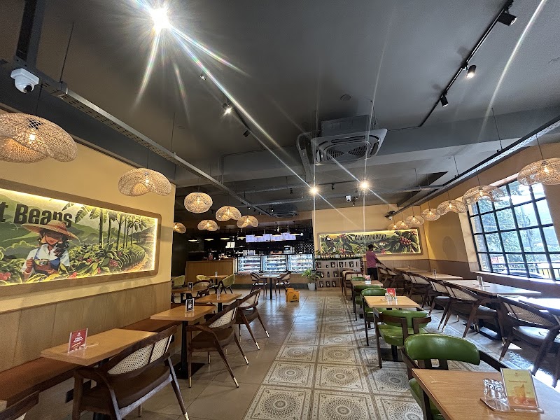 Big bean cafe - Big bean cafe 43/1 (Old No : 54 ). 2nd Main Road, 40th Cross Rd, 8th Block, Jayanagar, Bengaluru, Karnataka 560082, India