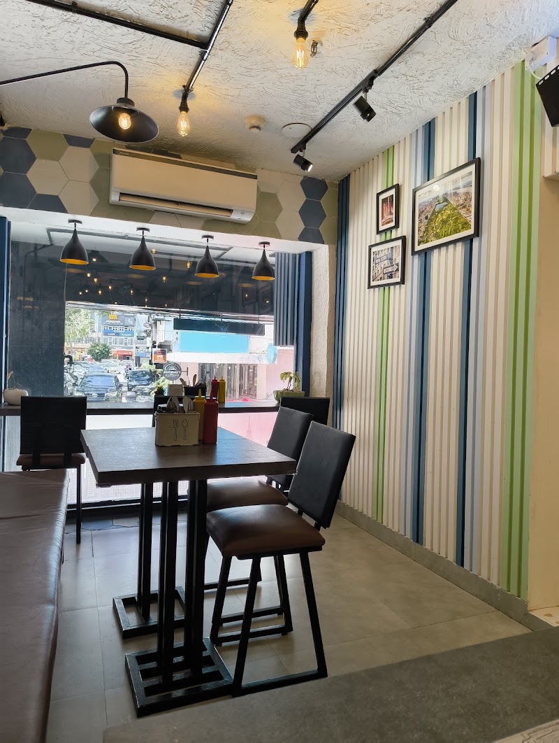 Pete's Deli - Gourmet Sandwich Shop - Pete's Deli - Gourmet Sandwich Shop Ground Floor, M Block Market, M 72 A, Inder Mohan Bhardwaj Marg, Block M, Greater Kailash II, Greater Kailash, New Delhi, Delhi 110048, India