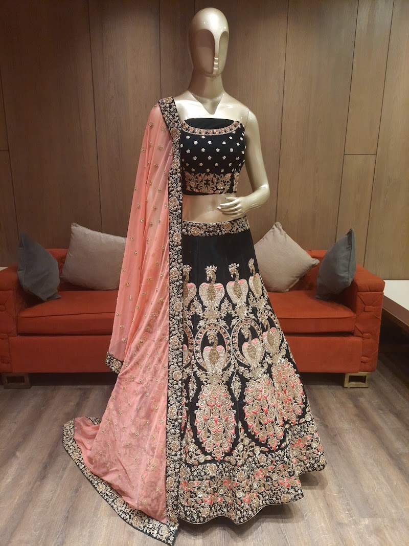 Aari Tari JOHARI BAZAR - Aari Tari JOHARI BAZAR Shop no. 221, Johari Bazar Rd, Johri Bazar, Ramganj Bazar, Jaipur, Jaipur Nagar Nigam Area, Rajasthan 302003, India