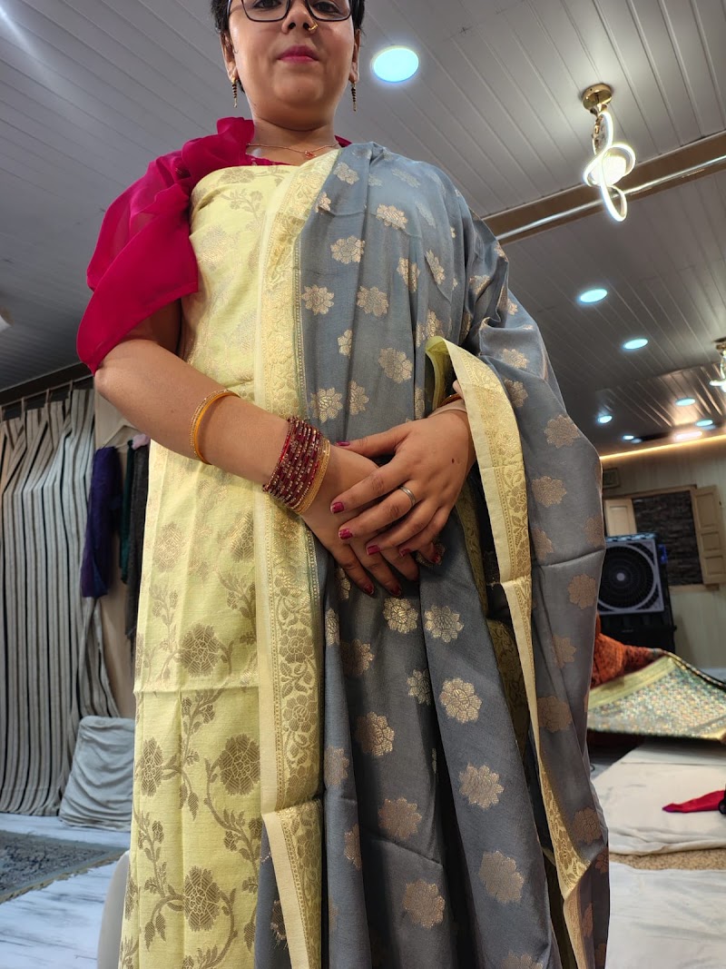 Banarasi Weavers Shop - Banarasi Weavers Shop, B 21/195, Bawan Nagar Park, PLOT NO-5, Kamachha Rd, near Central Hindu boys school, Ashfaq Nagar, Bhelupur, Varanasi, Uttar Pradesh 221010, India