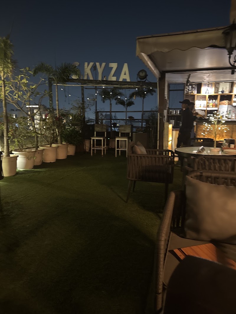 SKYZA Rooftop Lounge - SKYZA Rooftop Lounge Mangalam, Ambition Tower, Agrasen Cir, C Scheme, Ashok Nagar, Jaipur, Rajasthan 302001, India