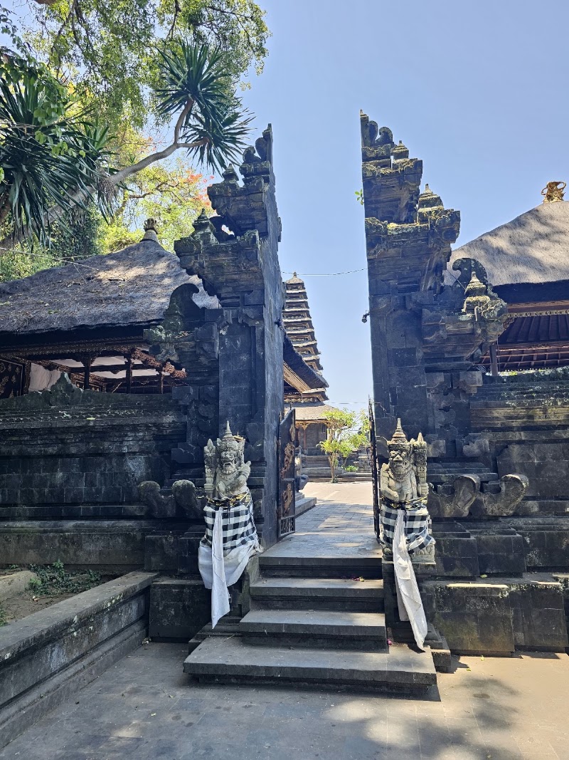 Goa Lawah Temple - Goa Lawah Temple, Jl. Raya Goa Lawah, Pesinggahan, Kec. Dawan, Kabupaten Klungkung, Bali 80761, Indonesia