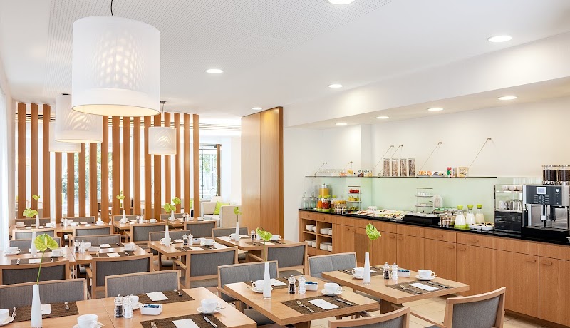Hotel NH Frankfurt Messe - Hotel NH Frankfurt Messe, Friedrich-Ebert-Anlage 38, 60325 Frankfurt am Main, Germany