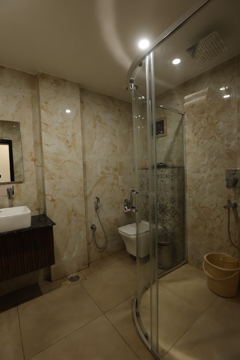 SKS BEACH HOTEL & SPA - SKS BEACH HOTEL & SPA New Marine Drive Rd, Baliapanda Rd, Sipasarubali, Baliapanda Housing Board Colony, Puri, Odisha 752001, India
