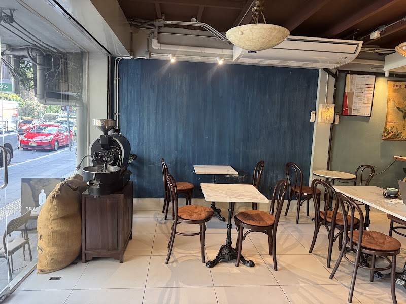 Y'EST WORKS Coffee Bar - Y'EST WORKS Coffee Bar, 732 Sukhumvit Rd, Khwaeng Khlong Tan, Khet Khlong Toei, Krung Thep Maha Nakhon 10110, Thailand