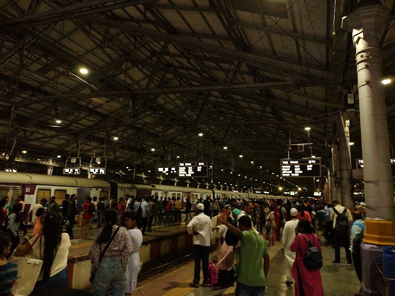 Chhatrapati Shivaji Maharaj Terminus - Chhatrapati Shivaji Maharaj Terminus Dhobi Talao, Chhatrapati Shivaji Terminus Area, Fort, Mumbai, Maharashtra 400001, India