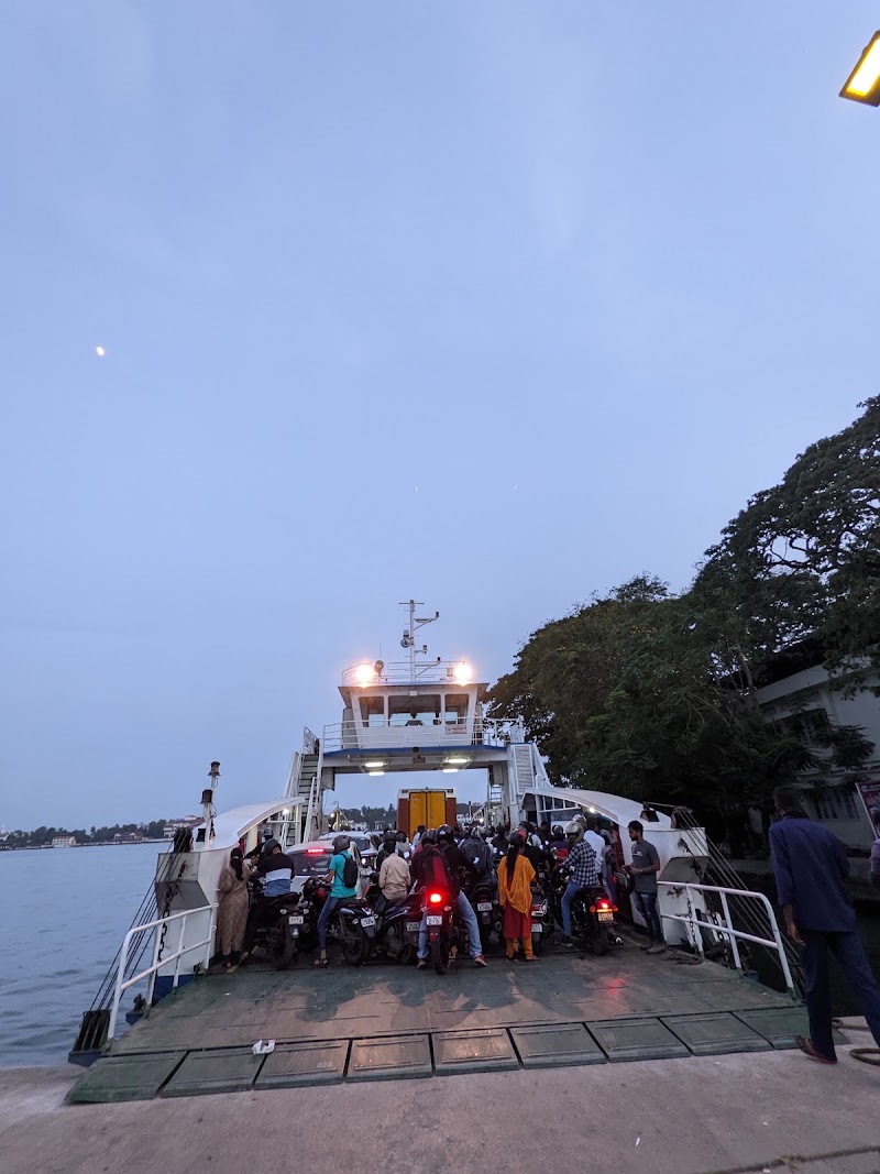 Vypin Boat Jetty SWTD - Vypin Boat Jetty SWTD, X6FV+PPM, Fort Vypin, Vypin, Kochi, Keralam 682508, India