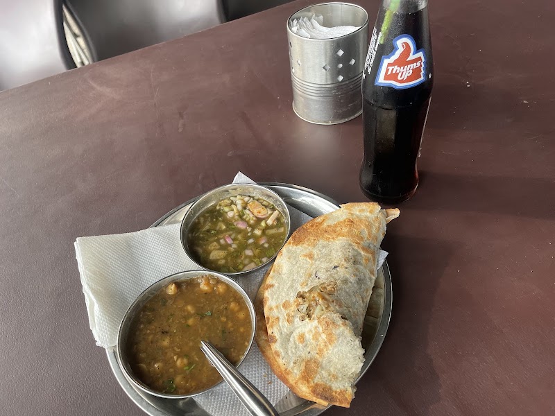 All India Famous Amritsari Kulcha - All India Famous Amritsari Kulcha, Maqbool Road, JVX9+VQG, near Race Course Road, crossing, Amritsar, Punjab 143001, India