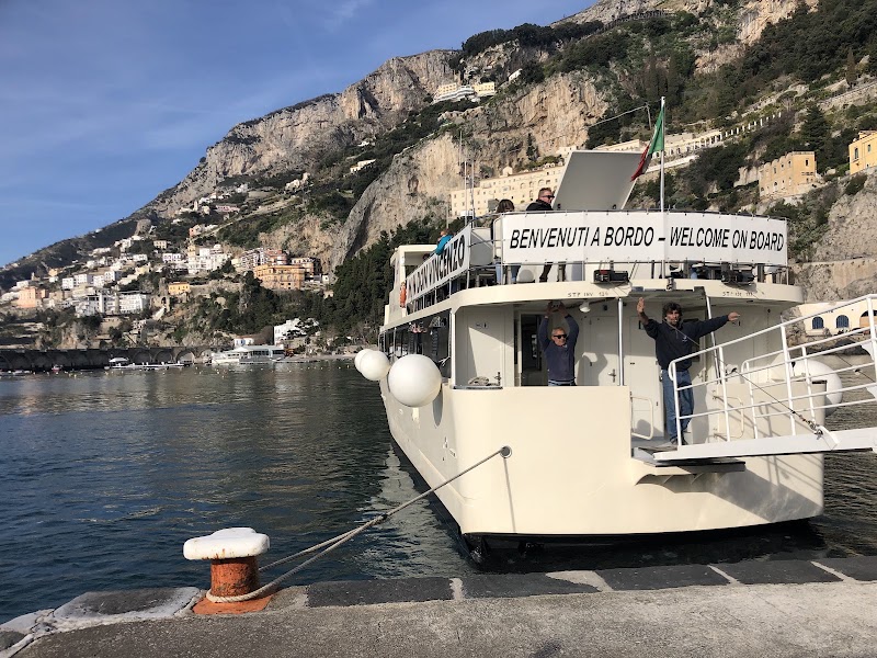Alicost Ticket-Office Capri-Ischia-Procida - Alicost Ticket-Office Capri-Ischia-Procida, Molo Cassone, 84011, Via Lungomare dei Cavalieri, 74, 84011 Amalfi SA, Italy