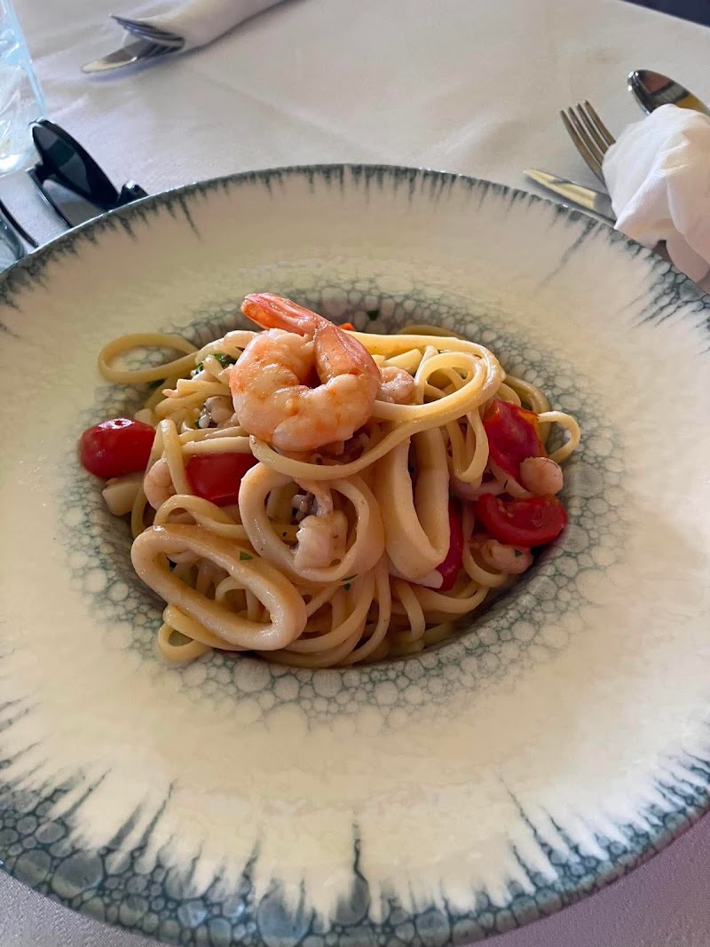 Restorant Lungo Mare - Restorant Lungo Mare, Komplexi OSLO Uji I Ftohte, Vlora, Albania