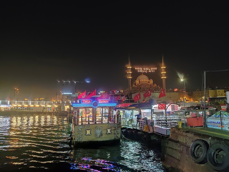 Kadikoy Ferry Station - Kadikoy Ferry Station, Caferağa, Rıhtım Cd., 34710 Kadıköy/İstanbul, Türkiye