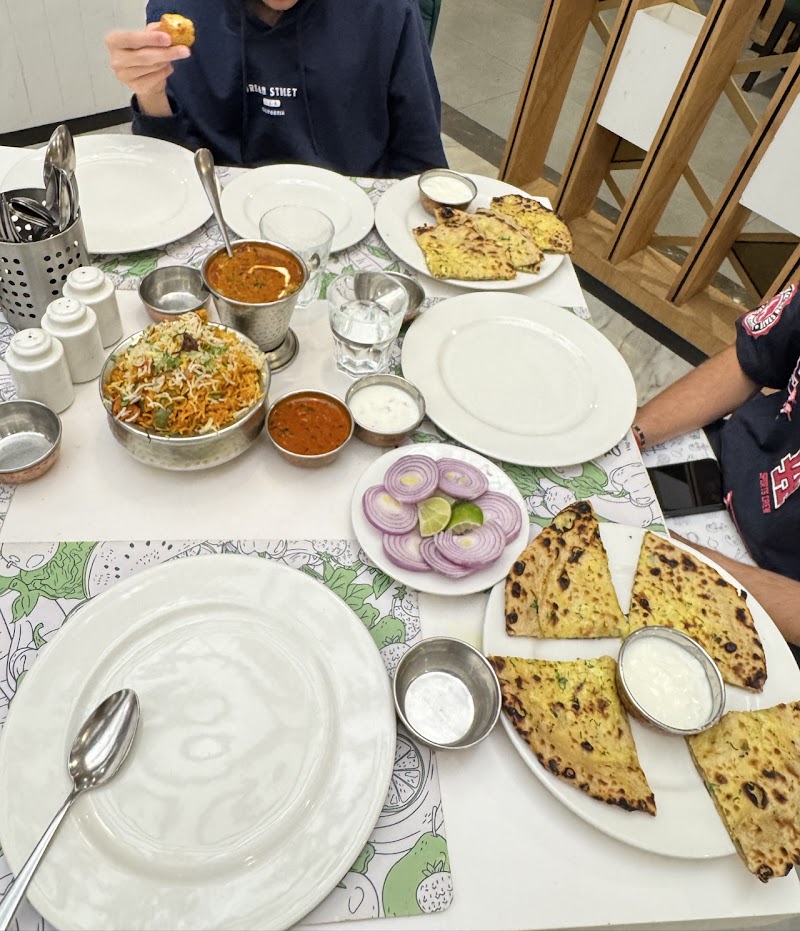 Atithi Veg - Atithi Veg 772R+QGR - Al Mankhool - Dubai - United Arab Emirates