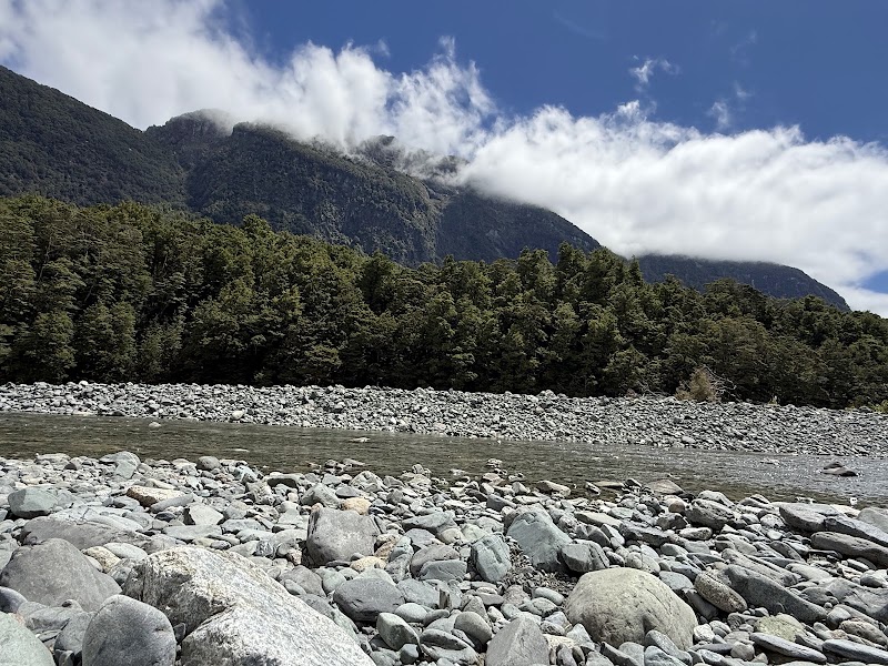 Totara Campsite (DOC) - Totara Campsite (DOC), State Highway 94, Te Anau 9600, New Zealand