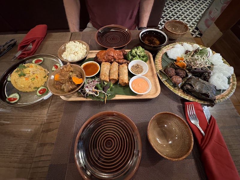 Hanoi Fusion Pub & Restaurant - Hanoi Fusion Pub & Restaurant 54 P. Nguyễn Trường Tộ, Quán Thánh, Ba Đình, Hà Nội 10000, Vietnam