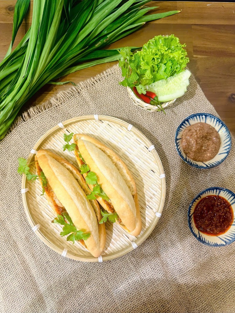 Bánh Mì Chay Tịnh Phương - Bánh Mì Chay Tịnh Phương Quầy ngoài, 17A Đinh Tiên Hoàng, Tân Định, Hồ Chí Minh 700000, Vietnam