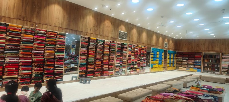 Sumeet Bazaar Dhamtari Chhattisgarh - Sumeet Bazaar Dhamtari Chhattisgarh, Gangrel Dam Rd, opp. amar fules, near Amaltas Puram, Dhamtari, Chhattisgarh 493773, India