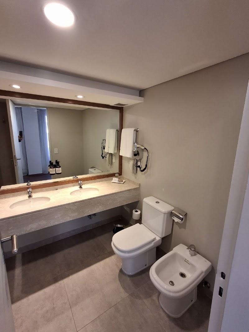 Hotel NH Buenos Aires Latino - Hotel NH Buenos Aires Latino Suipacha 309, C1008 Cdad. Autónoma de Buenos Aires, Argentina