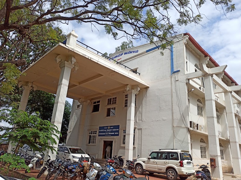 Vijayanagara Deputy Commissioner Office - Vijayanagara Deputy Commissioner Office, Dam Rd, Hosapete, Karnataka 583225, India