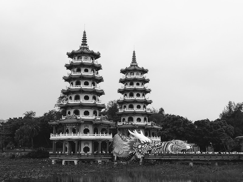 Dragon & Tiger Pagoda - Dragon & Tiger Pagoda No. 9號, Liantan Rd, Pidong Village, Zuoying District, Kaohsiung City, Taiwan 813