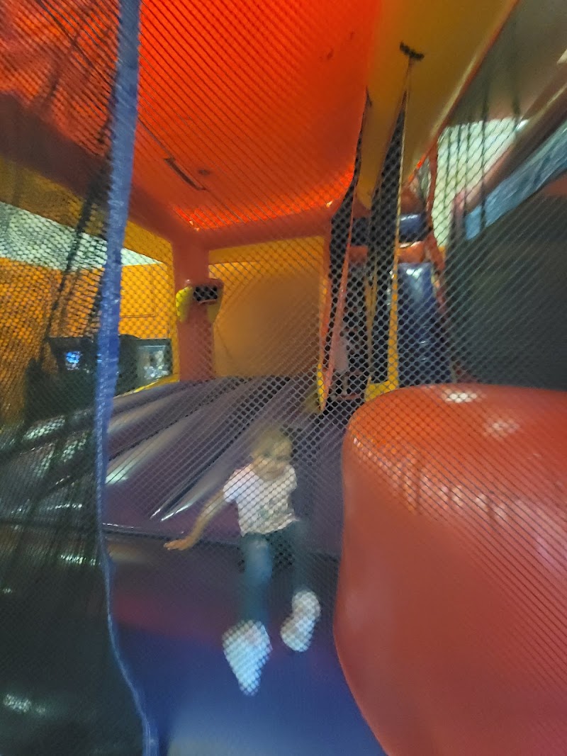 Jumpin' - Jumpin', 6055 Sky Pond Dr P100, Loveland, CO 80538, USA