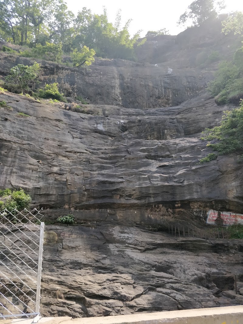 Cheeyappara Waterfalls - Cheeyappara Waterfalls NH 85, Kochi-Madurai-Tondi Point Rd, Chillithodu, Kerala 685561, India