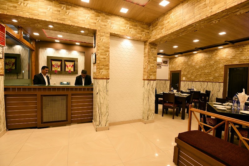 Hotel India - Hotel India, Mall Road, Birla School Rd, Mallital, Nainital, Uttarakhand 263001, India