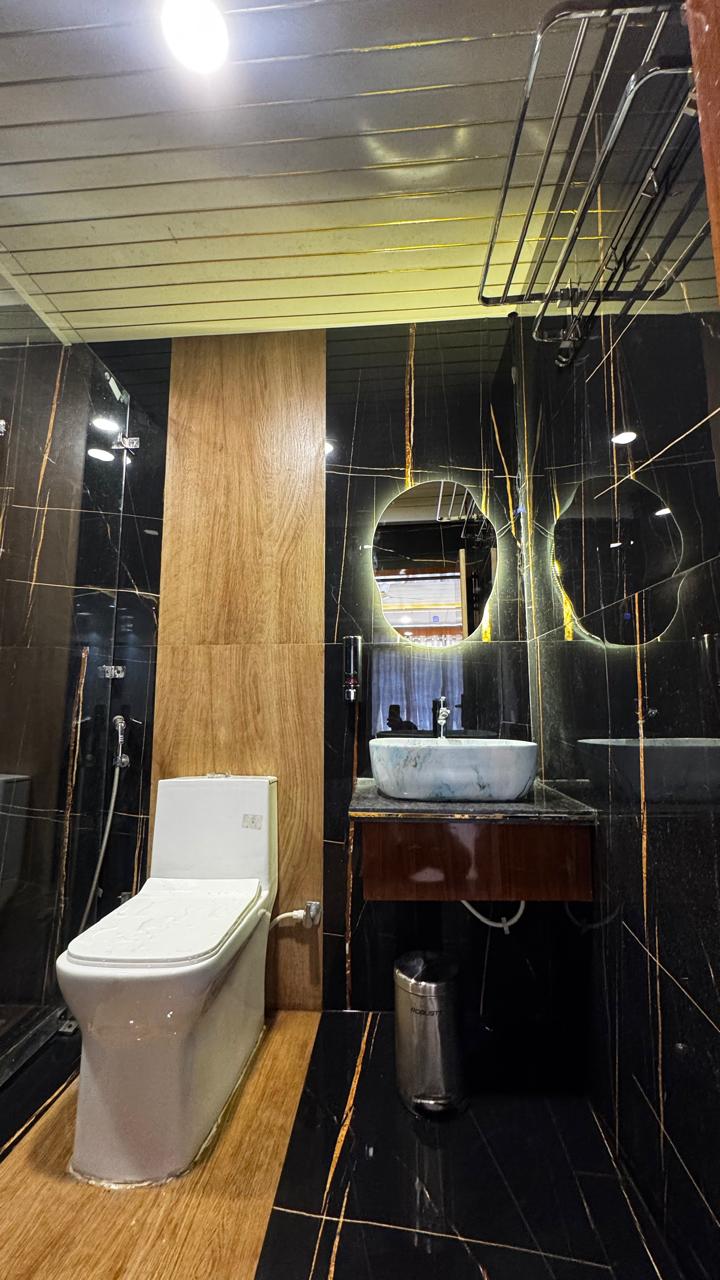 Hotel Shreeji Residency - Hotel Shreeji Residency Gandhi Chowk, nearby Ram Mandir, Pachmarhi, Pachmarhi Cantt, Madhya Pradesh 461881, India