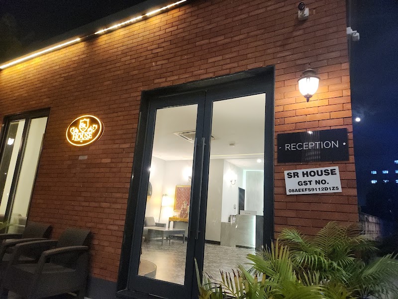 Chawlas Restaurant (Pure Veg) - Chawlas Restaurant (Pure Veg) plot no.1, Shobhagpura Cir, near Shobhagpura Circle, Shobhagpura, Sobhagpura, Rajasthan 313001, India