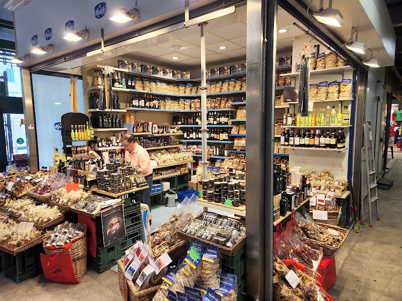Mercato di Sant’Ambrogio - Mercato di Sant’Ambrogio Piazza Lorenzo Ghiberti, 50122 Firenze FI, Italy