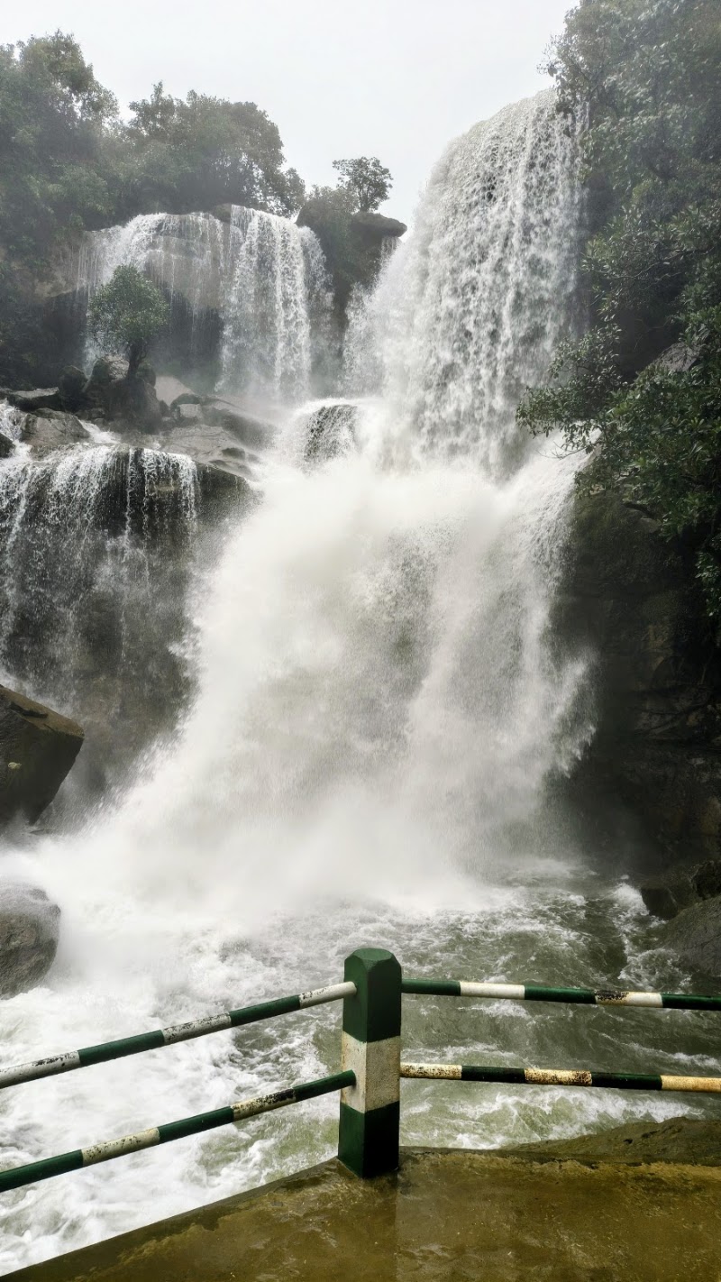 Prut Waterfall - Prut Waterfall 8M7R+8MV, Laitduh, Meghalaya 793108, India