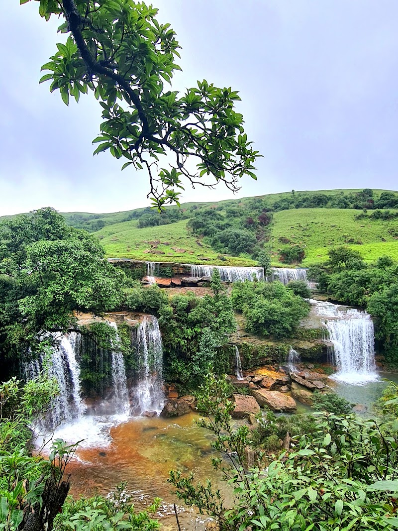 Lyngngai Falls