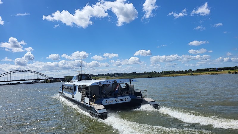 Waterbus - Waterbus Erasmusbrug - Stormpolder, 3016 DK Rotterdam, Netherlands