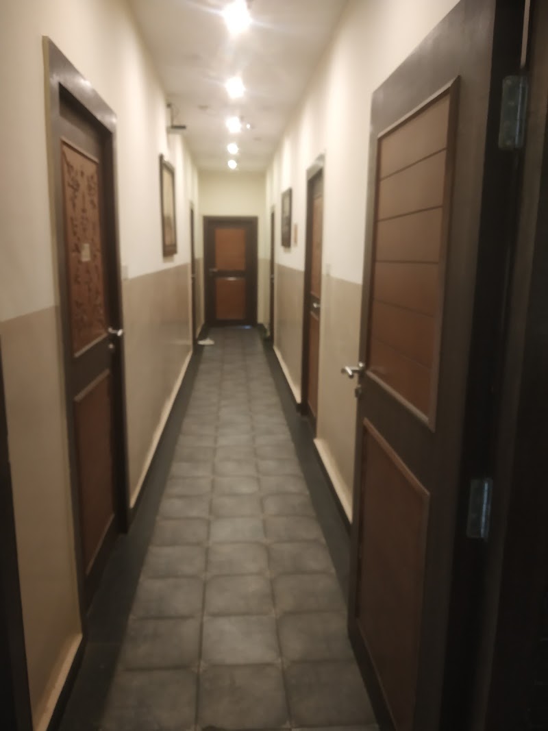 Capital O 9125 Casa Broadway Hotel Kolkata - Capital O 9125 Casa Broadway Hotel Kolkata, Plot No. P41, Keyatala Rd, Golpark, Hindustan Park, Gariahat, Kolkata, West Bengal 700029, India