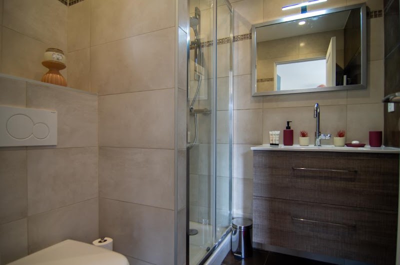 AUBERNON apartment (1min from the beach) - AUBERNON apartment (1min from the beach) 11 Imp. Aubernon, 06600 Antibes, France
