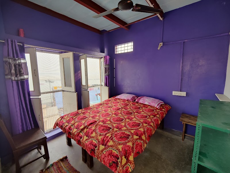 Shiva Lodge - Shiva Lodge Tripura Bhairavi Ghat, Dashashwamedh Ghat Rd, Ghats of Varanasi, Dasashwamedh, Varanasi, Uttar Pradesh 221001, India
