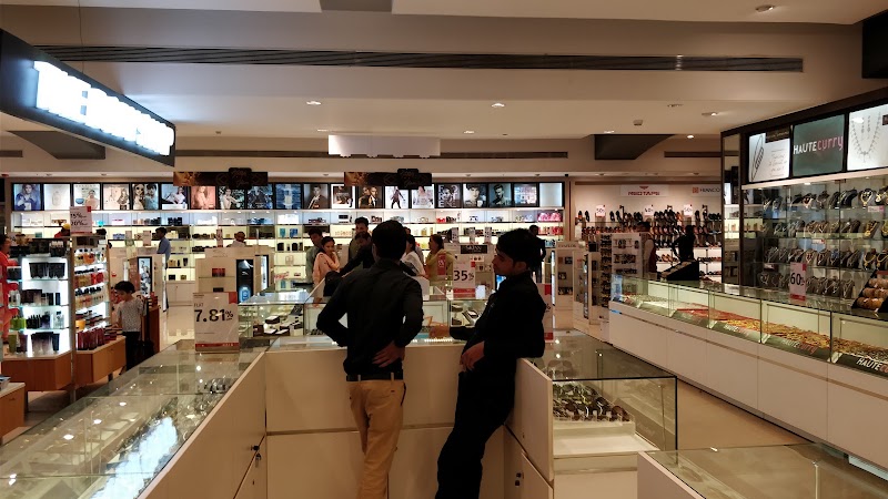 Shoppers Stop Ltd - Raipur - Shoppers Stop Ltd - Raipur, City Centre, Vidhan Sabha Rd, near Ambuja Realty Development Ltd, Adarsh Nagar, LIC Colony, Mowa, Raipur, Chhattisgarh 492007, India