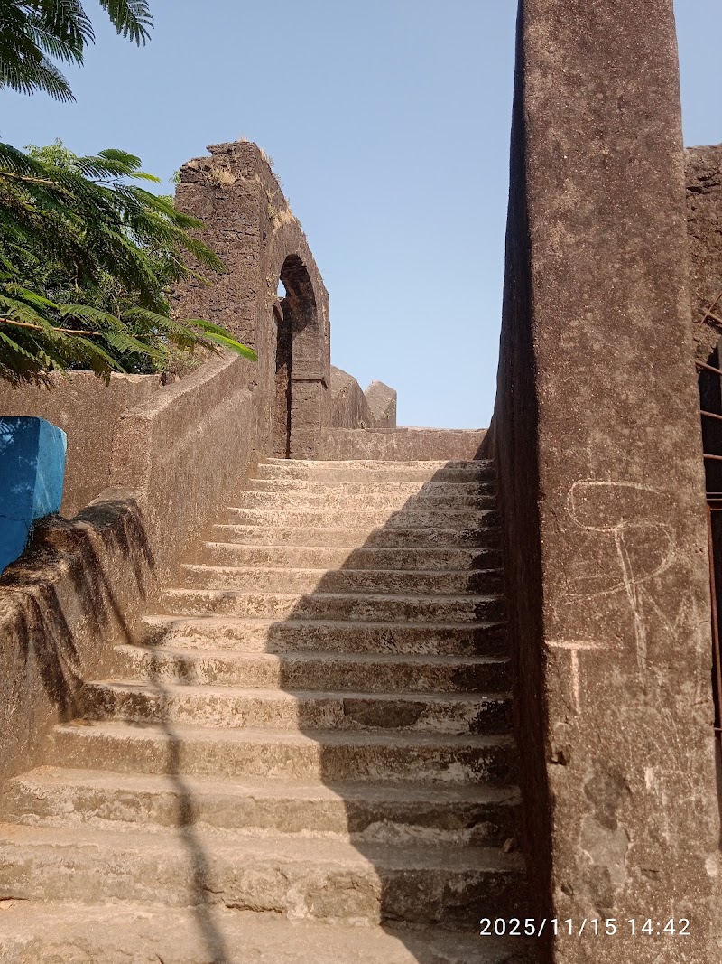 Nani Daman Fort - Nani Daman Fort, Near, CR7J+7X5, Nani Daman, jetty, Daman, Dadra and Nagar Haveli and Daman and Diu 396210, India