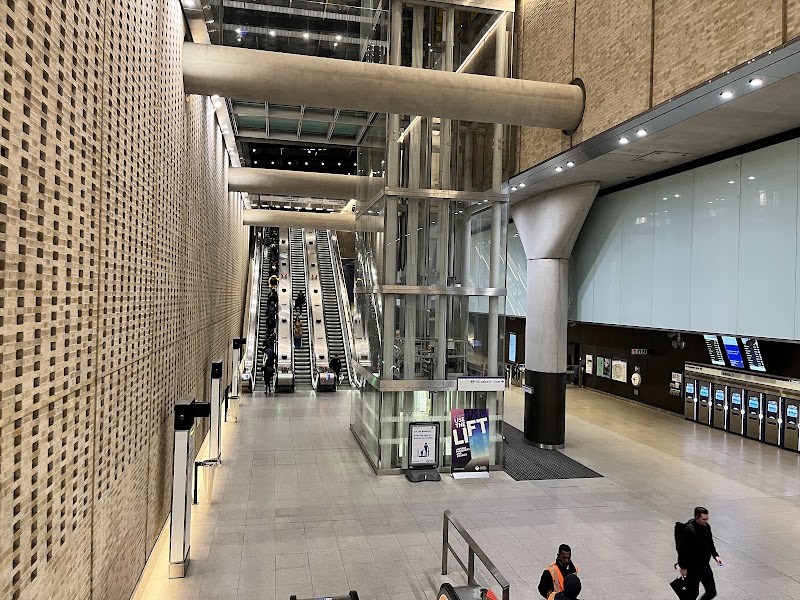 Paddington - Paddington Praed St, London W2 1HU, UK