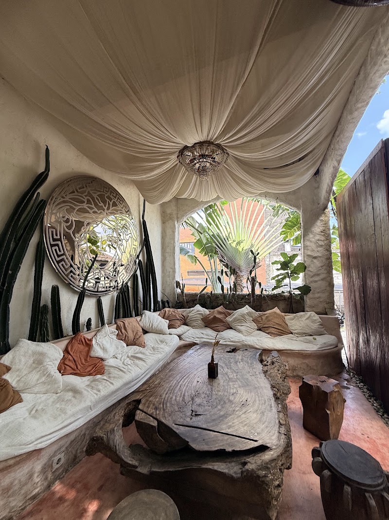 Penny Lane - Penny Lane Jl. Munduk Catu No.9, Canggu, Kec. Kuta Utara, Kabupaten Badung, Bali, Indonesia
