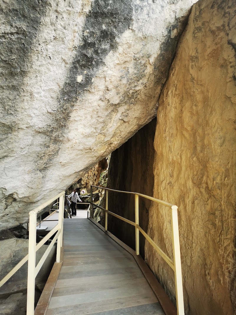 Gobustan National Historical-Artistic Preserve Museum - Gobustan National Historical-Artistic Preserve Museum 496H+MGM, Azerbaijan