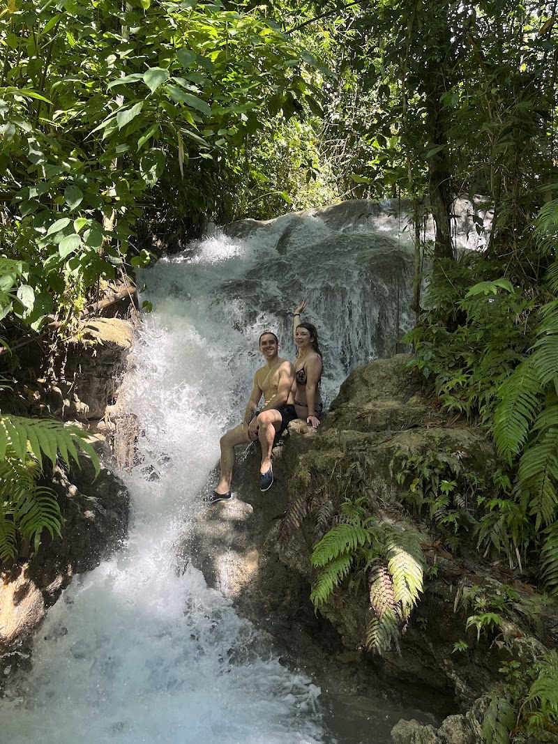 Lugnason Falls - Lugnason Falls, 4GXM+CG6, San Juan, Siquijor, Philippines